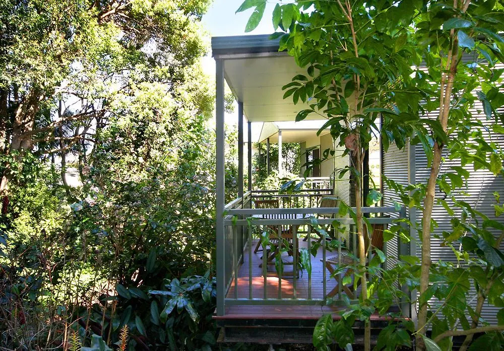 ***  Lilyponds Holiday Park Mapleton Australia
